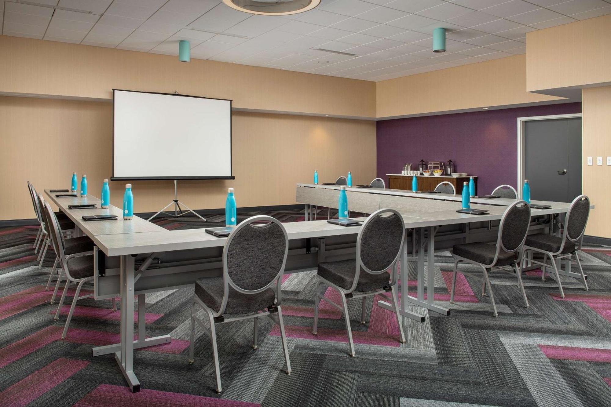 Tru By Hilton Orlando Convention Center Otel Williamsburg Dış mekan fotoğraf